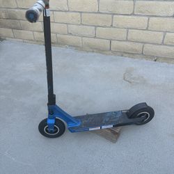 Mongoose Tread Pro Adult Scooter 