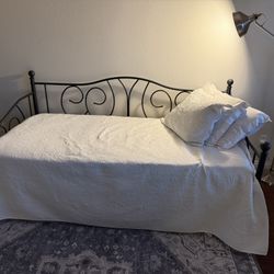 Wrought Iron Day Bed And Mattress 