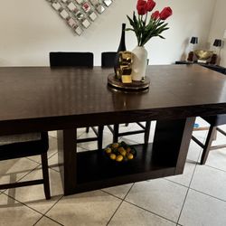 Dining Table Set * Decoration NOT Included 