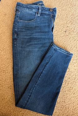 American eagle pants size 8 short