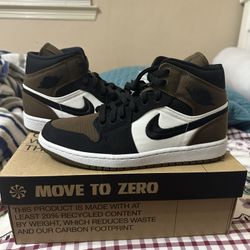 Nike Air Jordan 1 Mid SE Olive (Size 9 Women’s 7.5 Men’s)