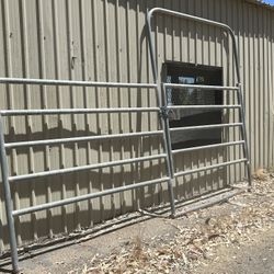 Aluminum Panel With Gates 