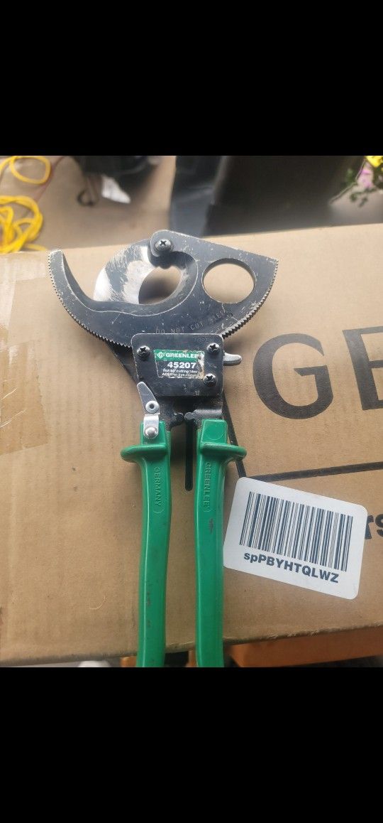 Greenlee Wire Rachet Cutters Good Used
