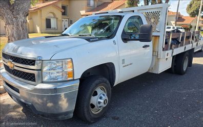 2013 Chevy 3500 flatbed