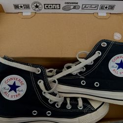 Size 8 Women’s / Size 6 Men’s Converse 