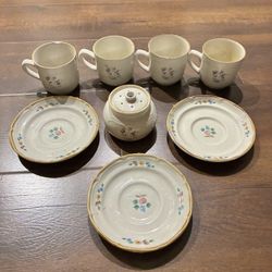 Dish Set Vintage 