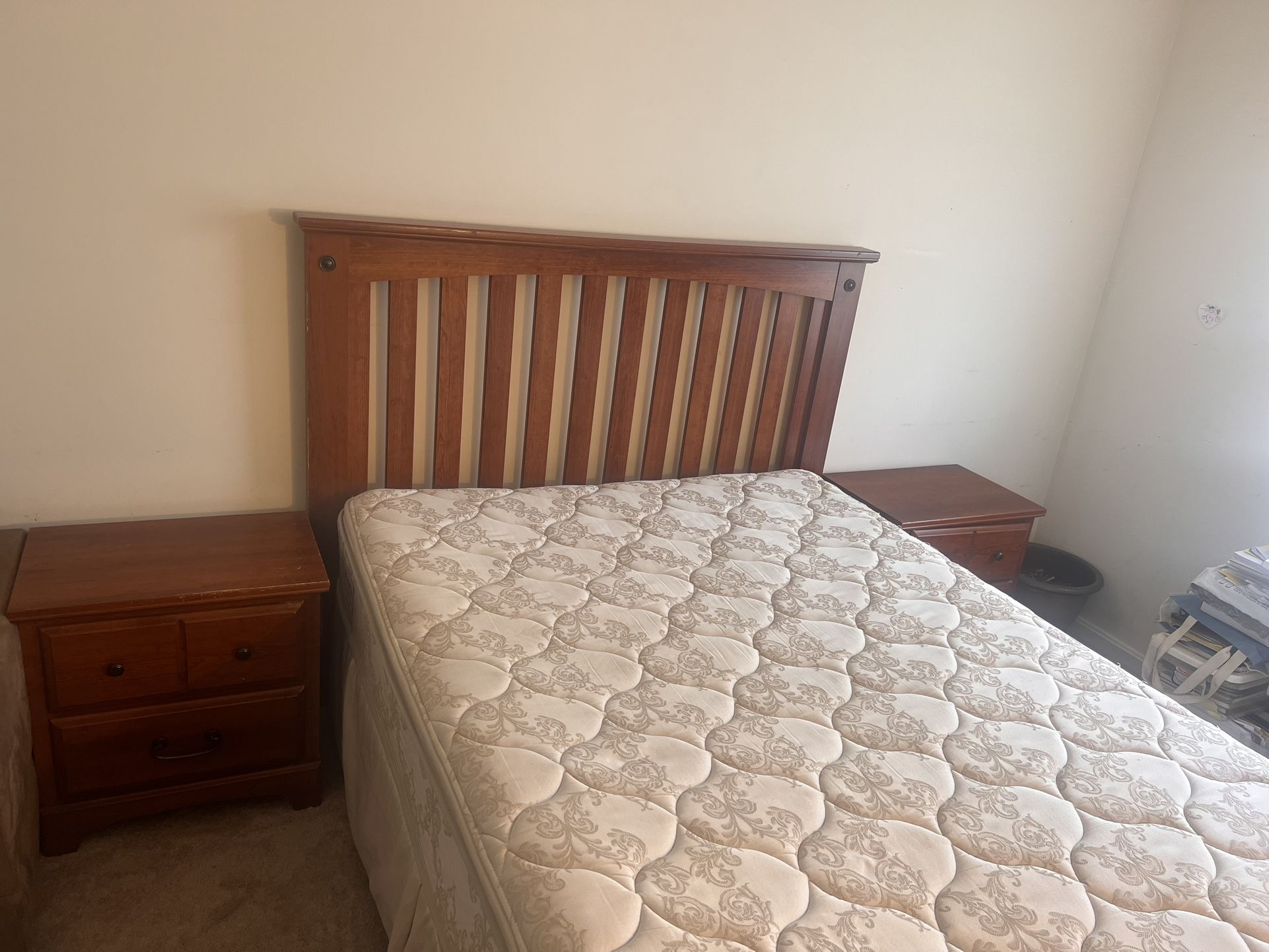 Kathy Ireland Queen Bedroom Set