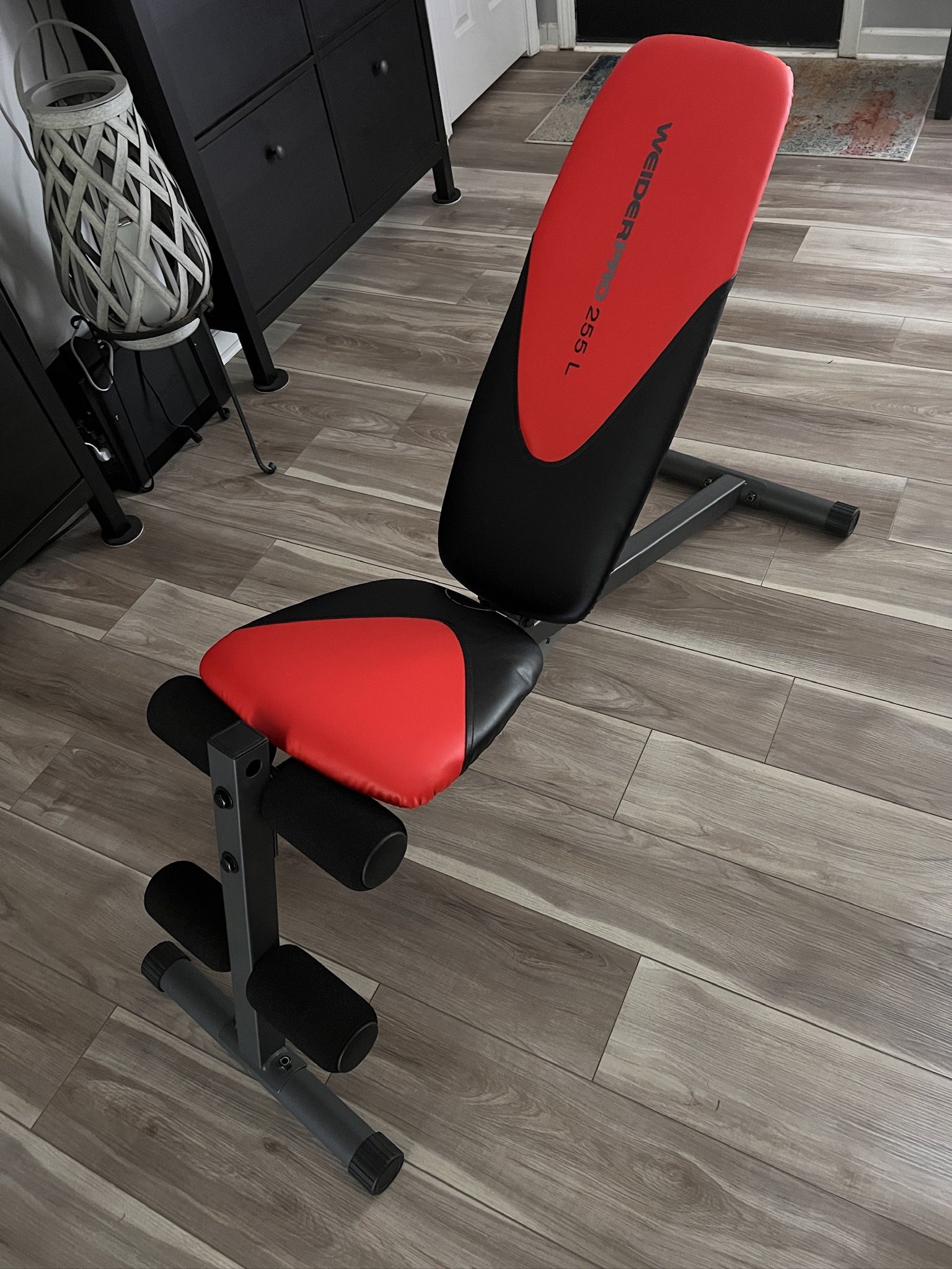 🏋️♀️ Get Your Home Gym Game Strong 💪 FOR SALE: Adjustable Workout Bench (Incline/Decline)