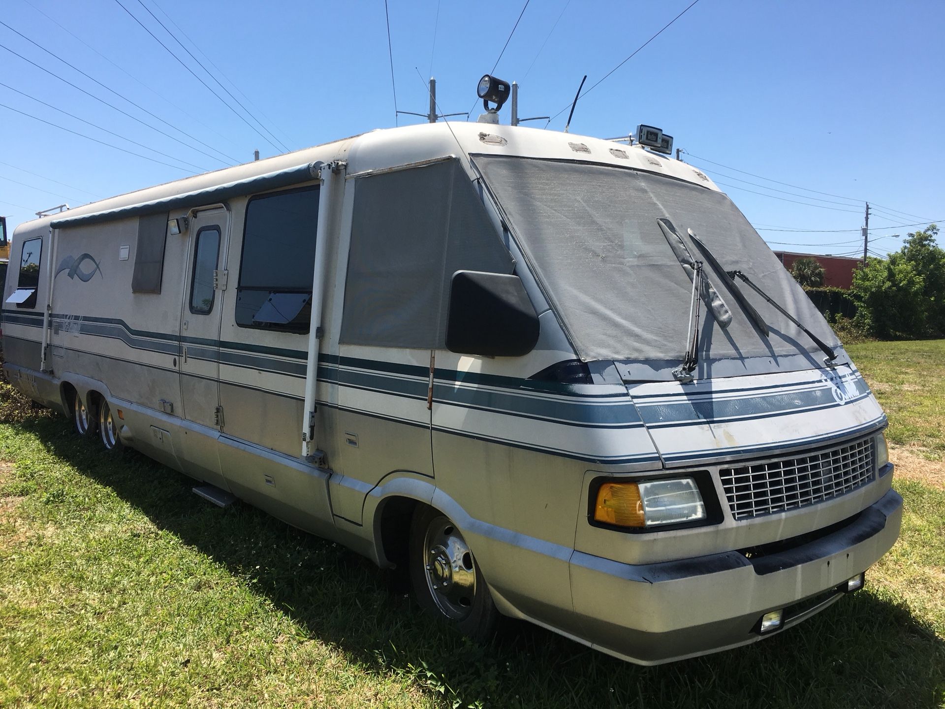 Winnebago Elante 39’ , 1994, chevy 454