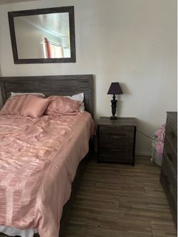Bedroom set