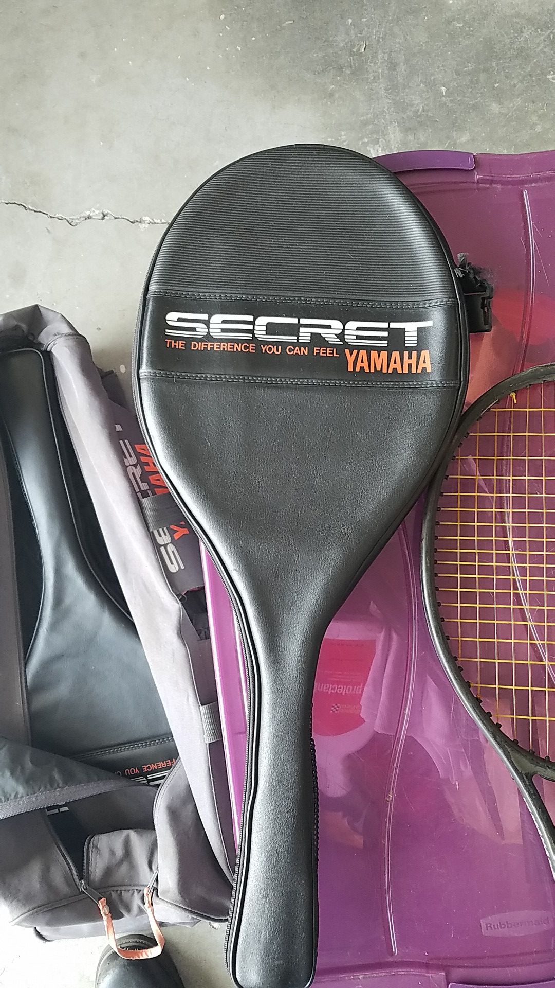 Secret-04 Yamaha tennis racket