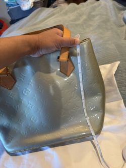 LV Light green Vernis  CA0032. Preloved Authentic