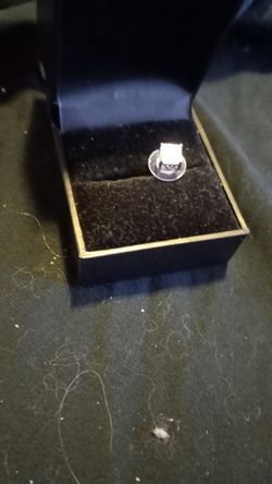 1 EARRING SQUARE SHAPED DIAMOND DIAMONESSE EARRING