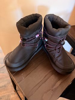 Girls snow boots