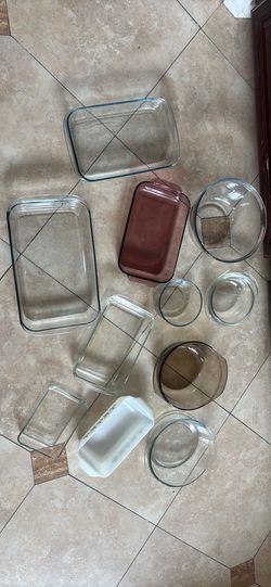 Pyrex baking dish