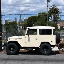 Toyota FJ40