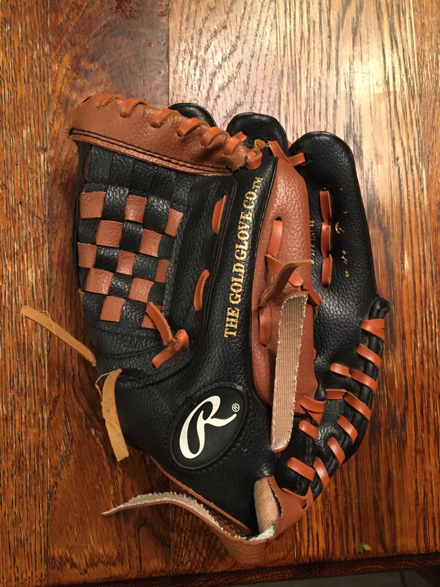 Rawlings Baseball Glove