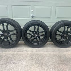 2022 Polaris Slingshot Rims and Tires