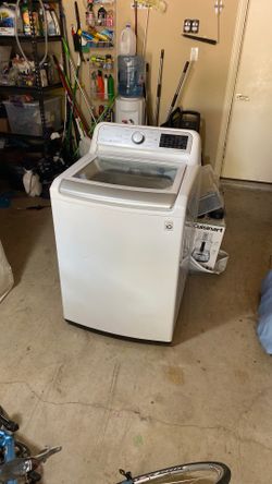 LG Washing Machine. Only $300