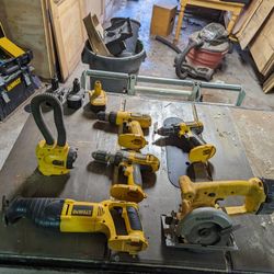 DeWalt Cordless Tools & Batteries 