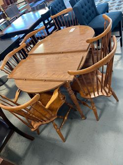 Maple dining table and chairs set (in store)