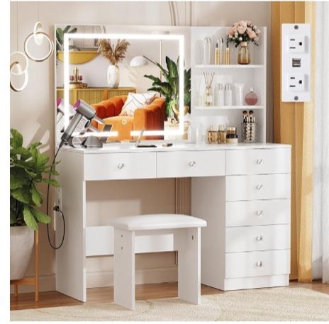 Vanity Table Set With Mirror In 7 Drawers NEW