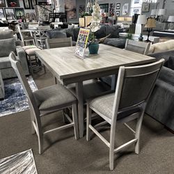 Perfect Dining Set! $499 🚨📦✨