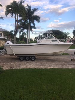 Grady White 24’ boat 200 hp outboard