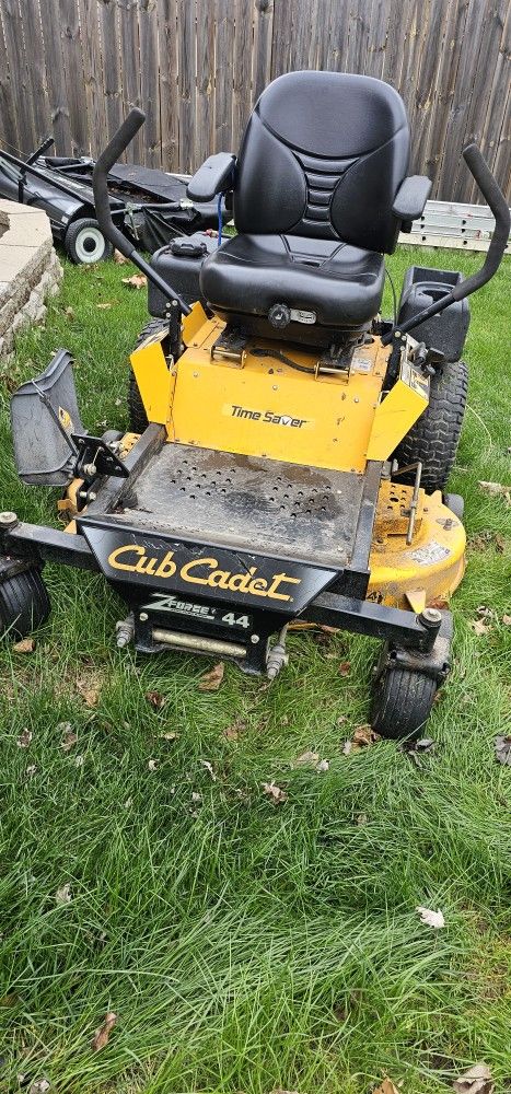 Cero Turn Jhon Deere 38" Tractor