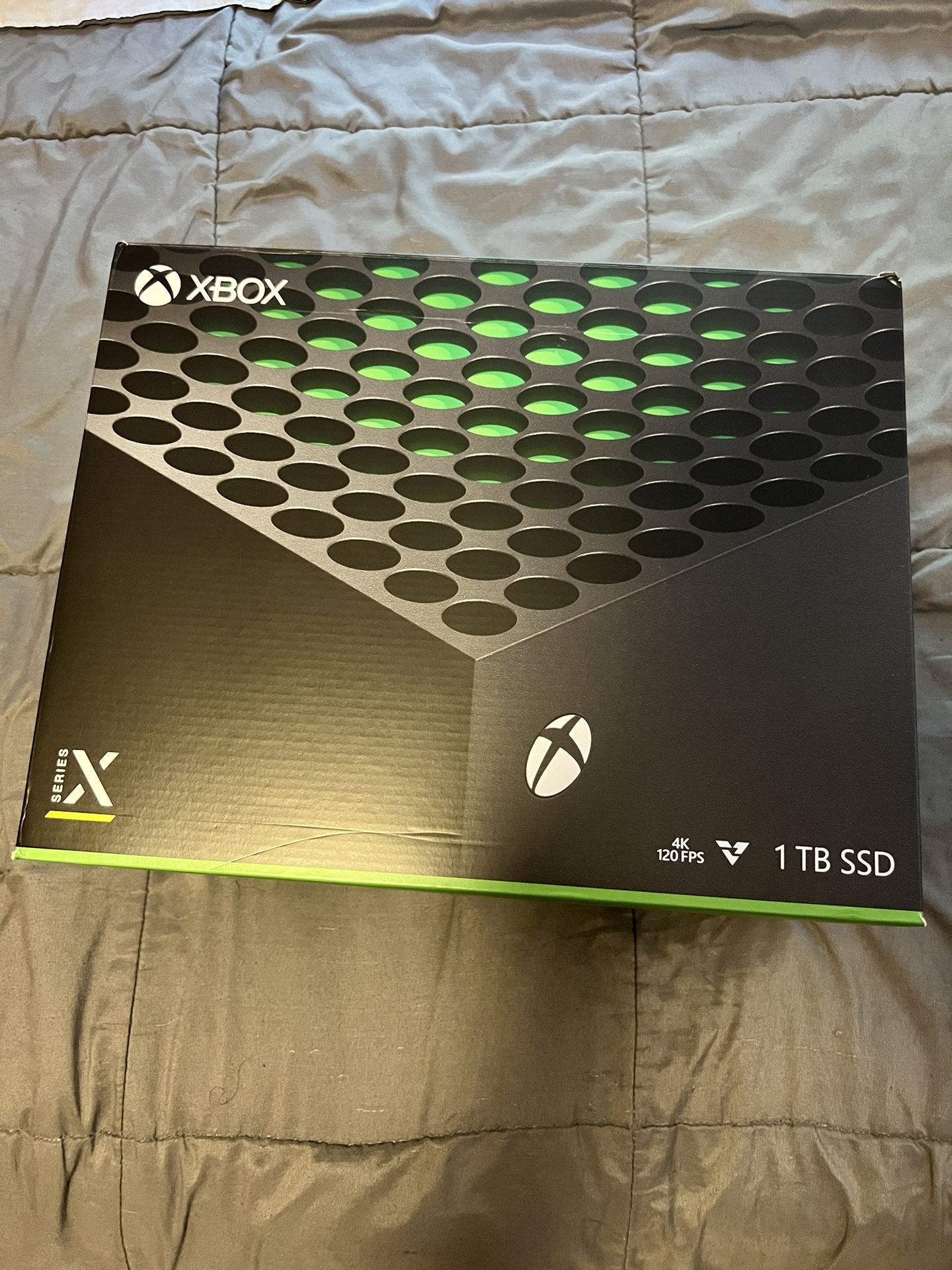 Brand New Xbox Series x (missing Controller)