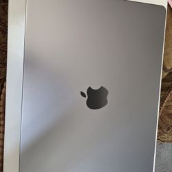 14 Inch MacBook Pro M3  8gb Ram 512gb Ssd