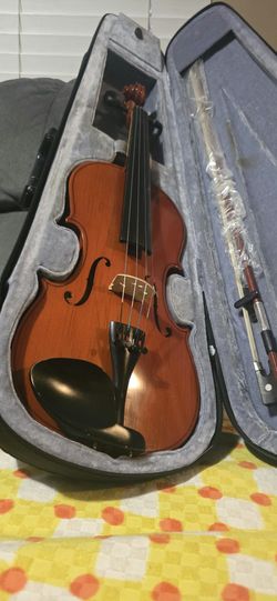 4/4 VIOLIN $59 IN GOOD CONDITION