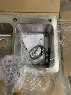 Glacier Bay Bratten 33 in. Drop-In 50/50 Double Bowl 18 Gauge Stainless Steel Kitchen Sink with Accessories