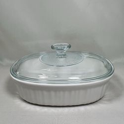CorningWare French White 1.5 Quart Oval Stoneware Baker & Pyrex Lid F-12-C