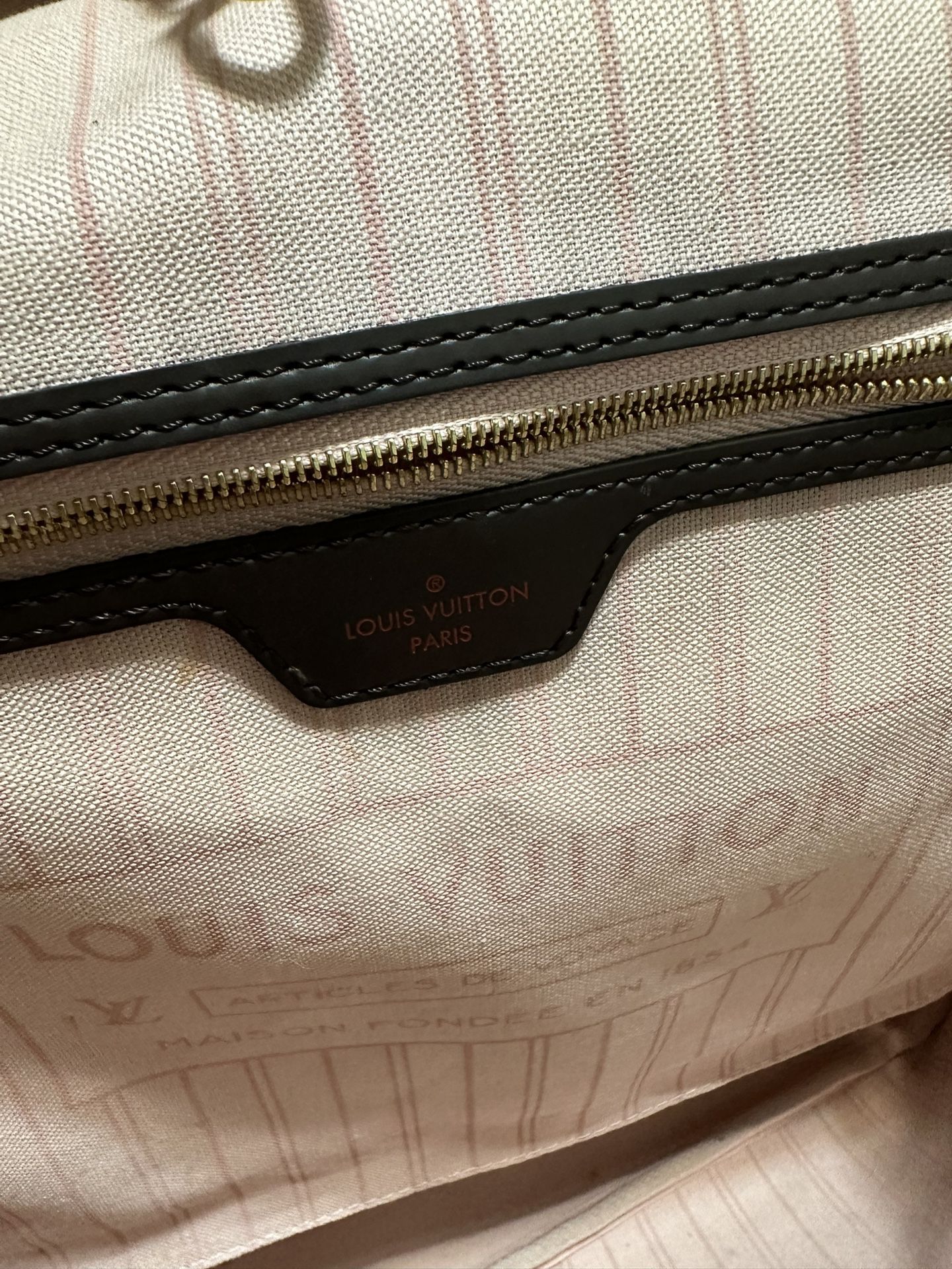 Louis Vuitton damier ebene neverfull MM light pink interior – My  Girlfriend's Wardrobe LLC
