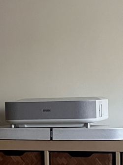 EPSON LS300 UST projector