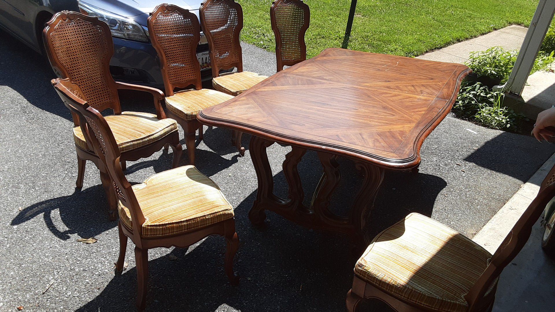 Antique Table and chair set, 6 Chairs with cane backs