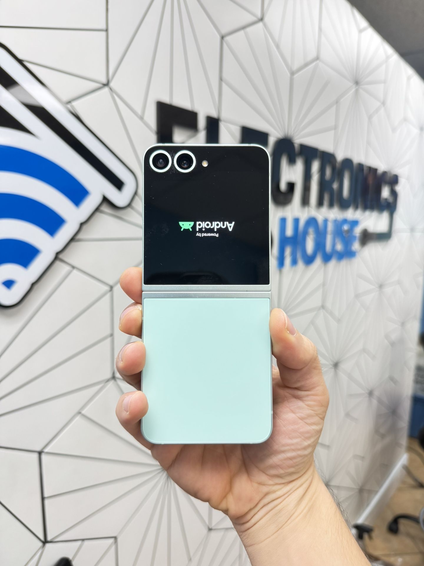 Samsung Galaxy Z Flip 6 512GB Green Unlocked Excellent Condition