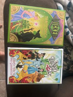 Tarot cards - 2 sets Wizard of Oz -wicked