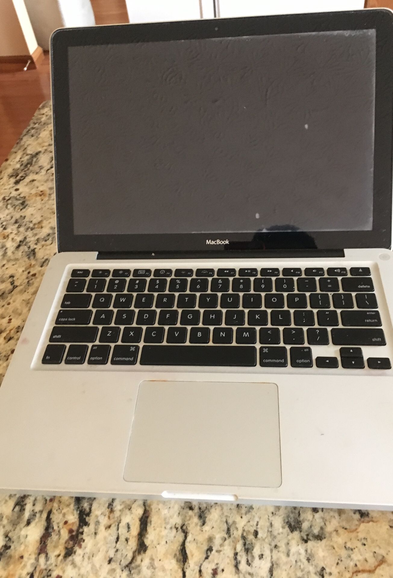 MacBook 11 professional product (repairable)