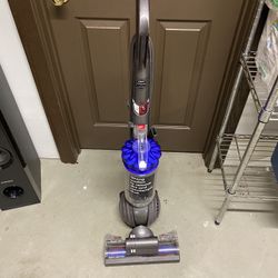Dyson up16 Ligjt Ball Vacuum