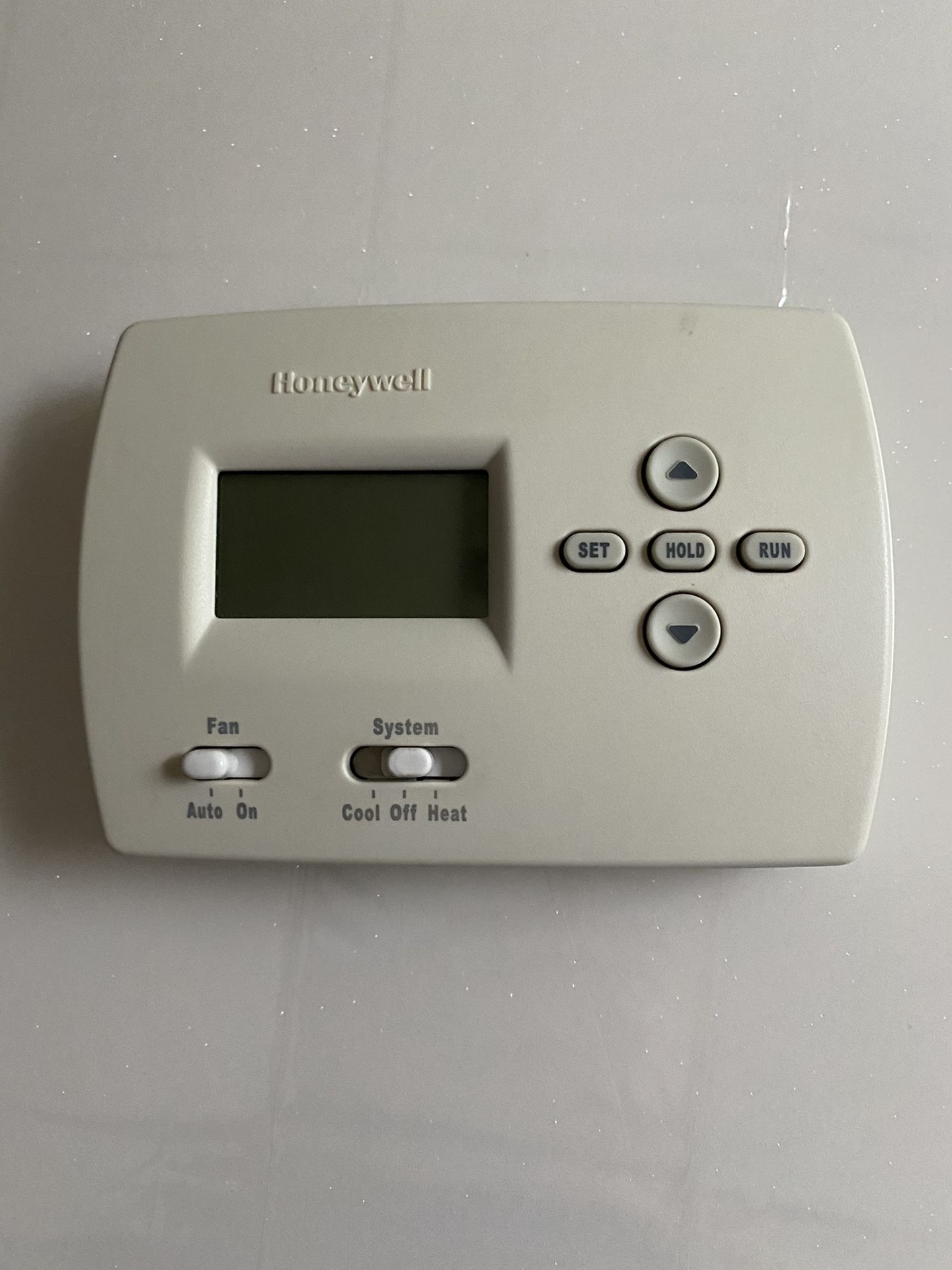 Honeywell Pro TH4110D1007 Programmable Thermostat