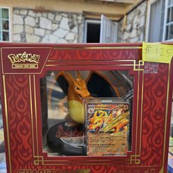 Charizard Premium Collection 