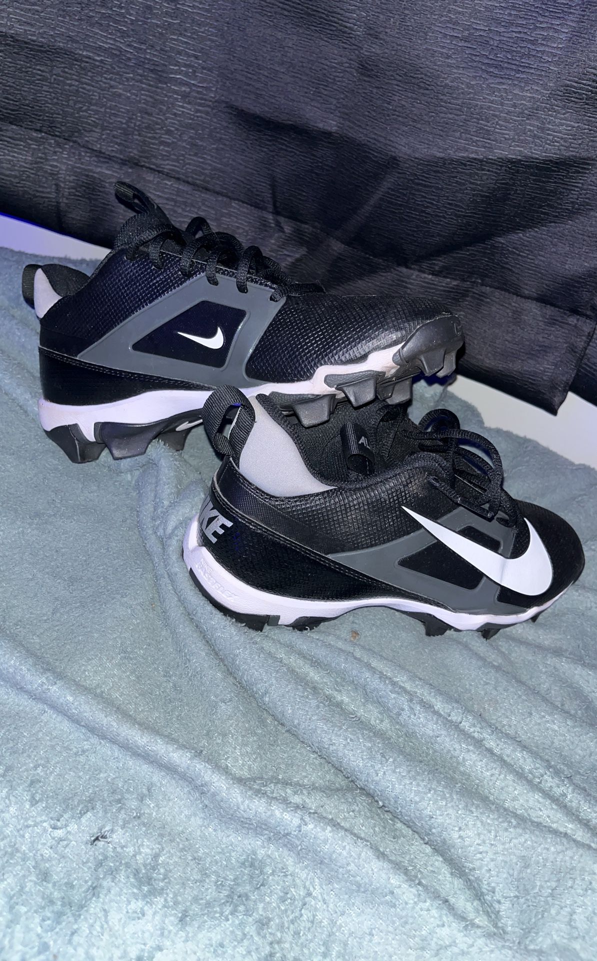 Size 8 Nike Football Cleats