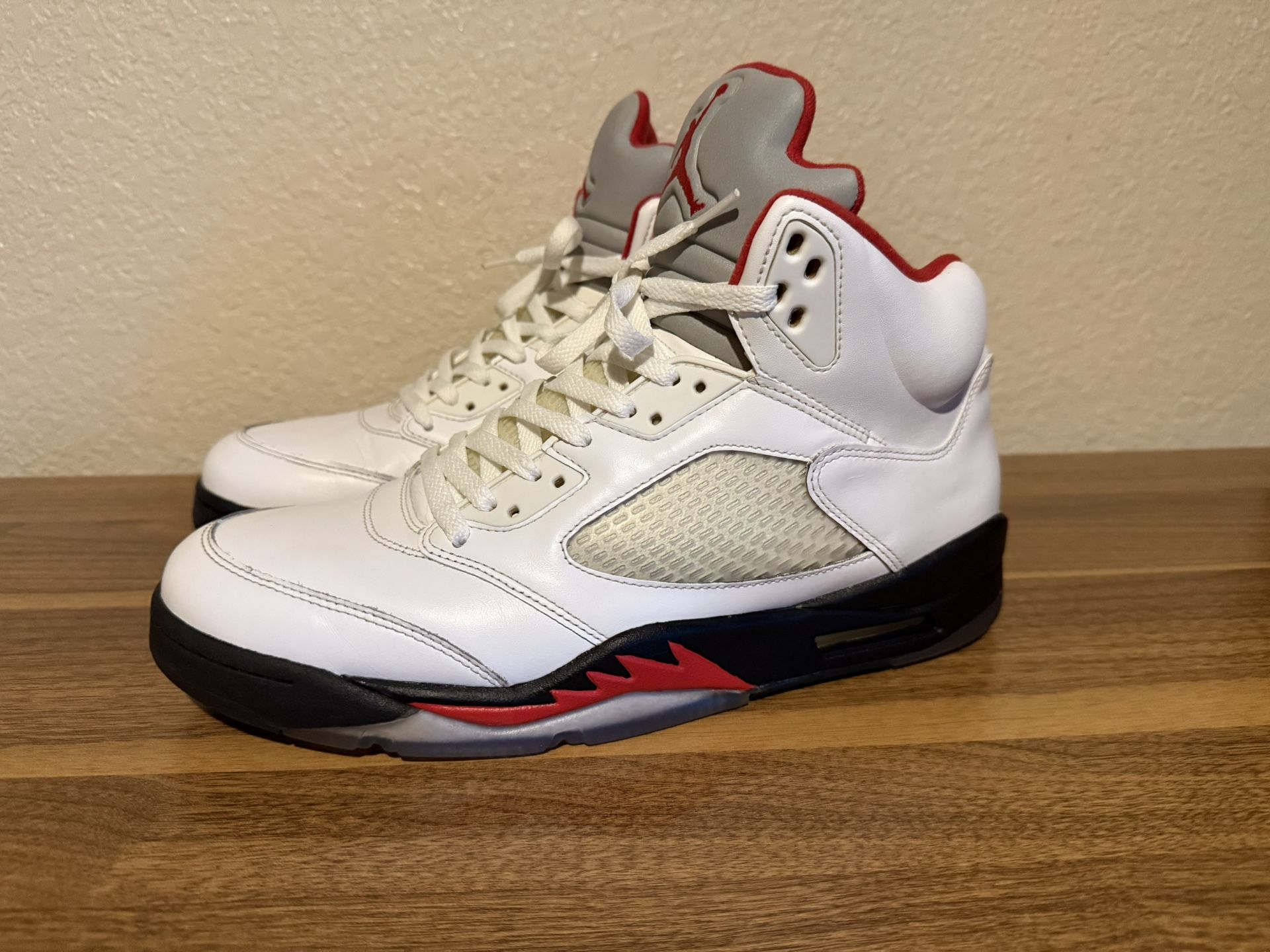 Jordan 5 Fire Red