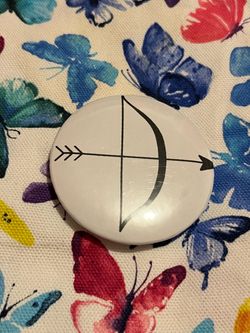 Bow and arrow pin