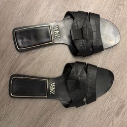 CROSSED LEATHER FLAT SANDALS  ZARA Size 9