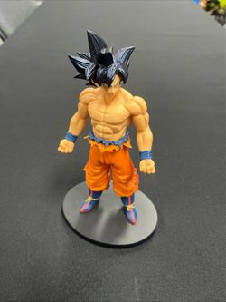 Dragon ball Goku statue