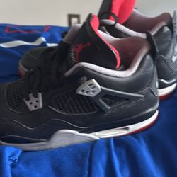 Jordan 4s