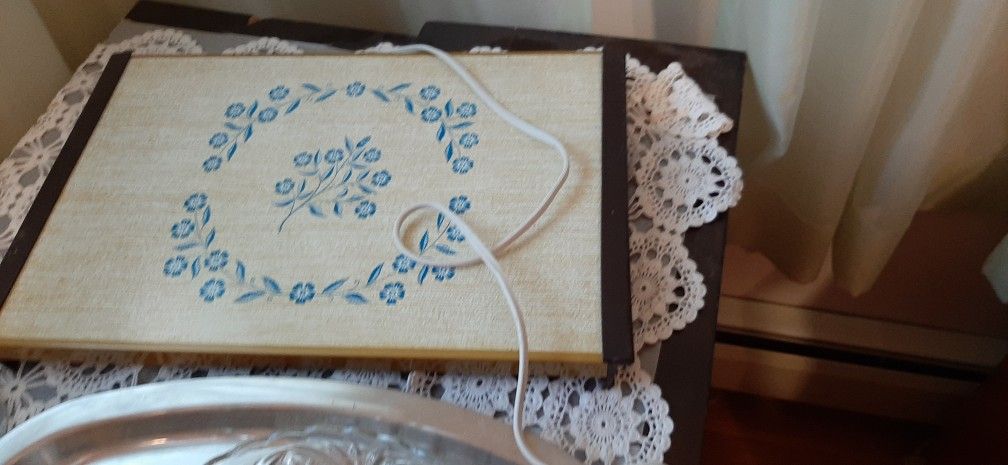 Corning Ware Blue Cornflower Electric Warm-O-Tray Hot Plate